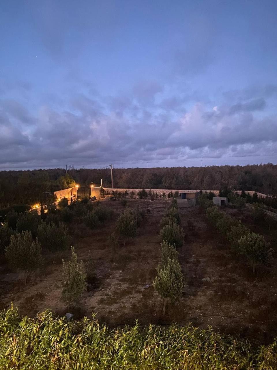Villa Laarich As-Sawíra Exteriér fotografie
