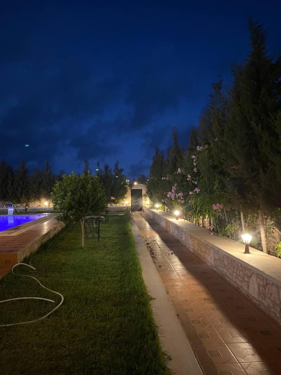 Villa Laarich As-Sawíra Exteriér fotografie